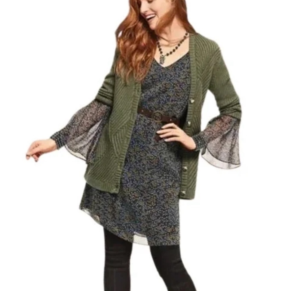 Cabi Poise Shift Dress Bell Sleeves Ditsy Floral Style 3648 Small Whimsigoth - Picture 3 of 12